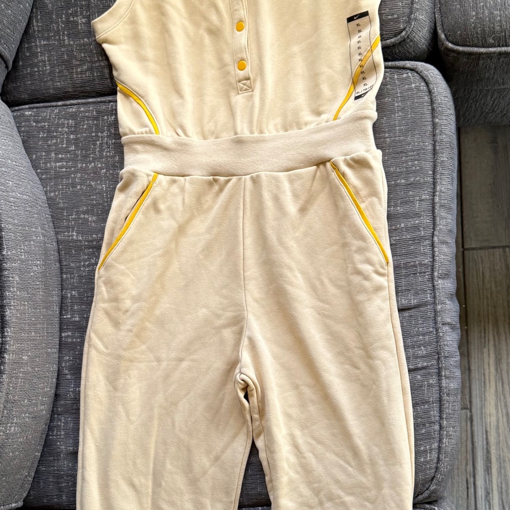 Girls Nike jumpsuit size xl NWT